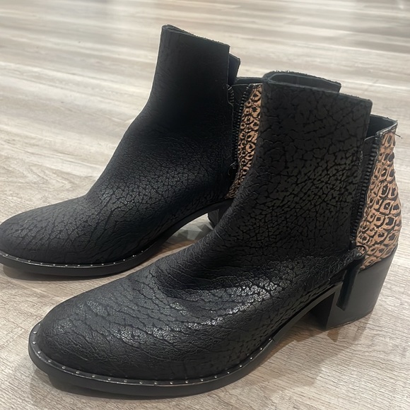 Freda Salvador Black Leather Ankle Boots - Picture 3 of 8